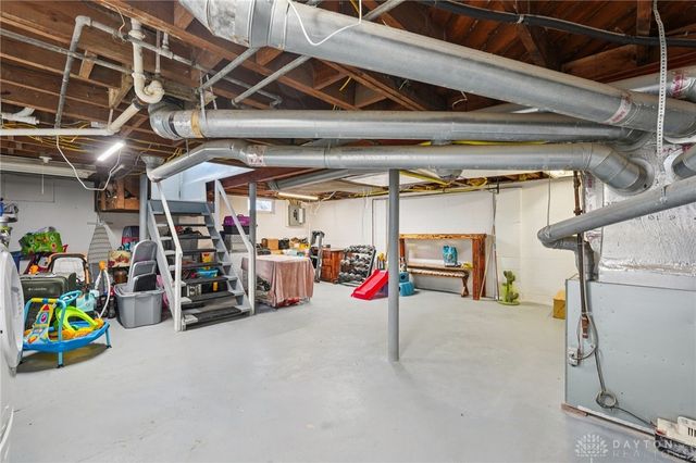 447 S Stadium Drive, Xenia, OH 45385