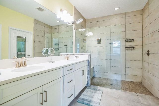 5914 FIORE DRIVE, Bradenton, FL 34208