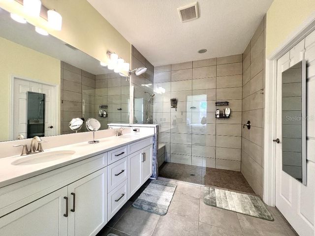 5914 FIORE DRIVE, Bradenton, FL 34208