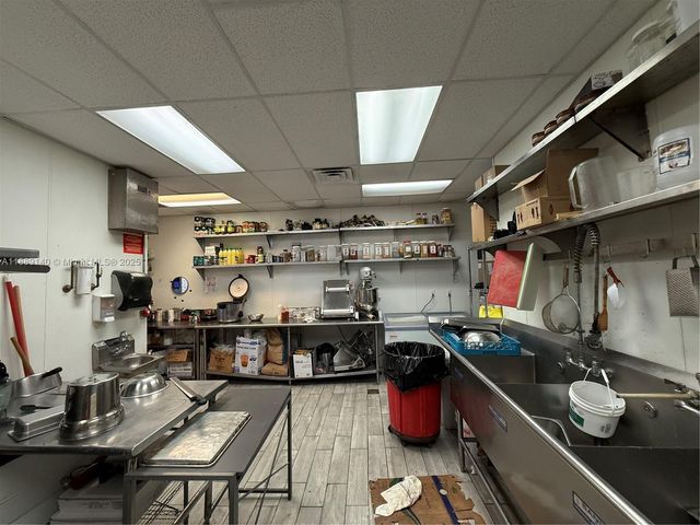 405-407 15th St, Miami Beach, FL 33139