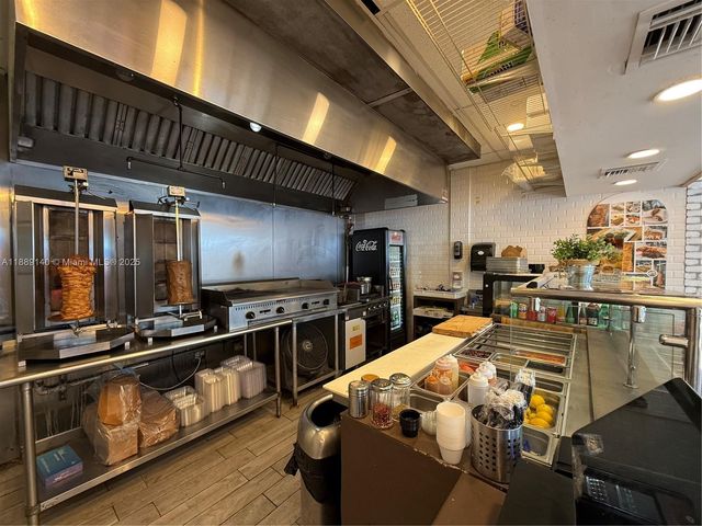 405-407 15th St, Miami Beach, FL 33139