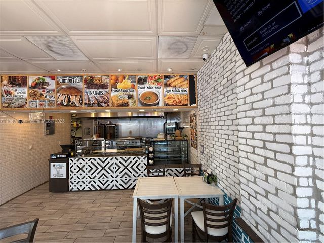 405-407 15th St, Miami Beach, FL 33139