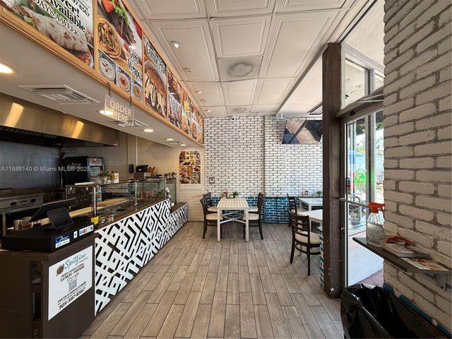 405-407 15th St, Miami Beach, FL 33139