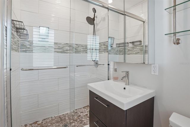 410 12TH AVENUE NE 8, St Petersburg, FL 33701