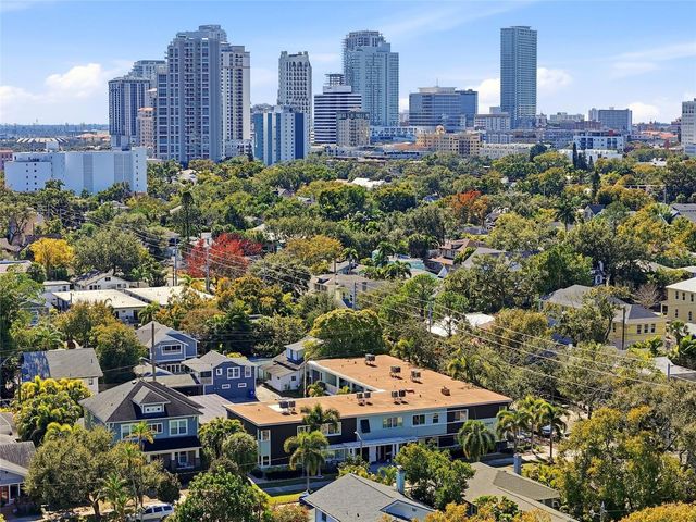 410 12TH AVENUE NE 8, St Petersburg, FL 33701
