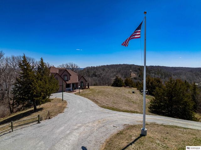 2818 Wintersteen Road, Plattsmouth, NE 68048