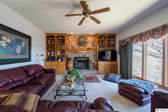 2818 Wintersteen Road, Plattsmouth, NE 68048