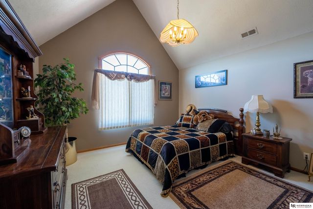 2818 Wintersteen Road, Plattsmouth, NE 68048