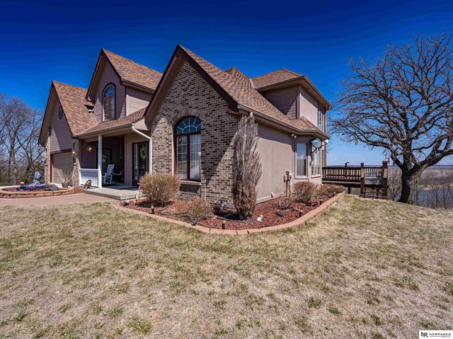 2818 Wintersteen Road, Plattsmouth, NE 68048