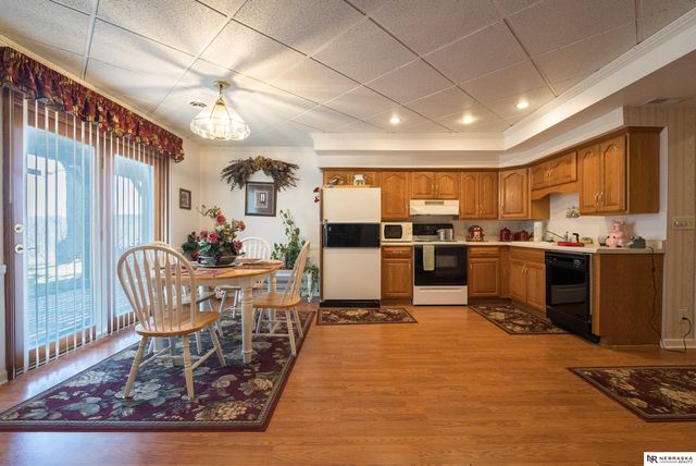 2818 Wintersteen Road, Plattsmouth, NE 68048