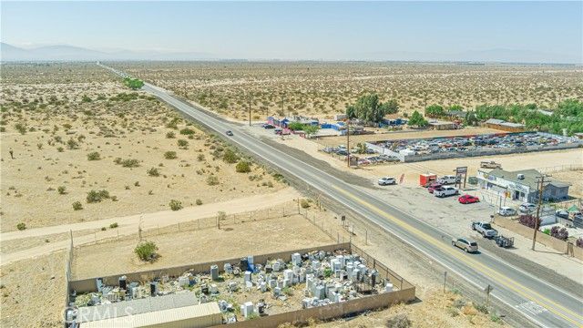 90 Palmdale Blvd, Sun Village, CA 93543