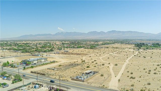 90 Palmdale Blvd, Sun Village, CA 93543