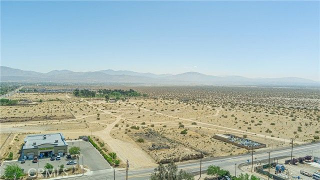 90 Palmdale Blvd, Sun Village, CA 93543