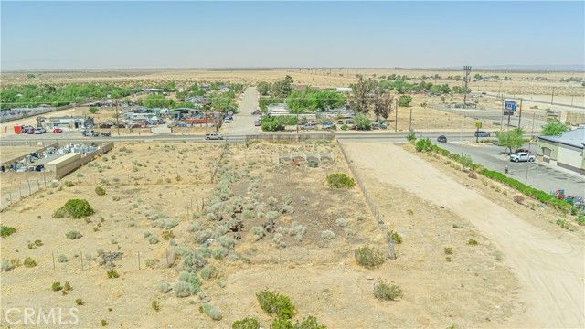 90 Palmdale Blvd, Sun Village, CA 93543