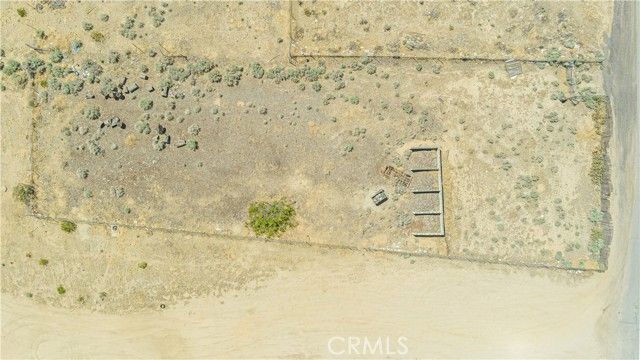 90 Palmdale Blvd, Sun Village, CA 93543