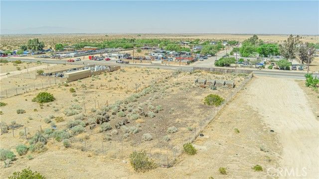 90 Palmdale Blvd, Sun Village, CA 93543