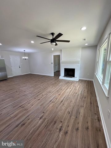 1950 S TIDWELLS RD, Montross, VA 22520