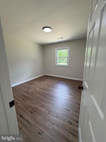 1950 S TIDWELLS RD, Montross, VA 22520