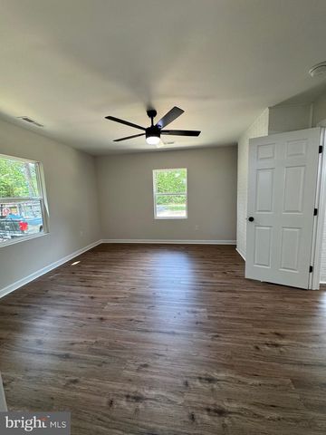 1950 S TIDWELLS RD, Montross, VA 22520