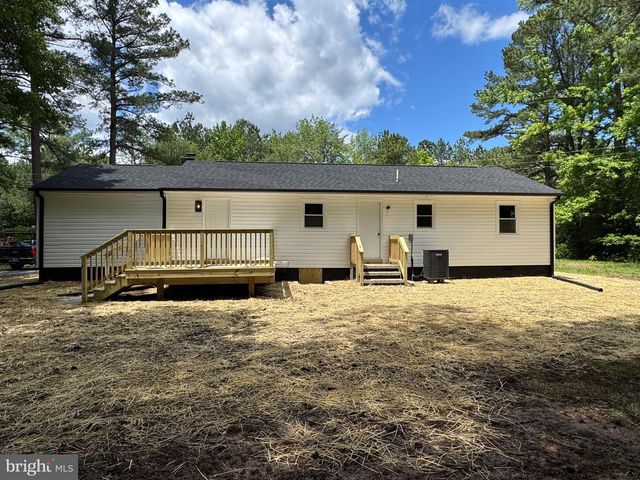 1950 S TIDWELLS RD, Montross, VA 22520