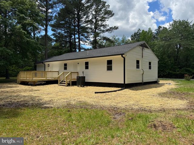 1950 S TIDWELLS RD, Montross, VA 22520