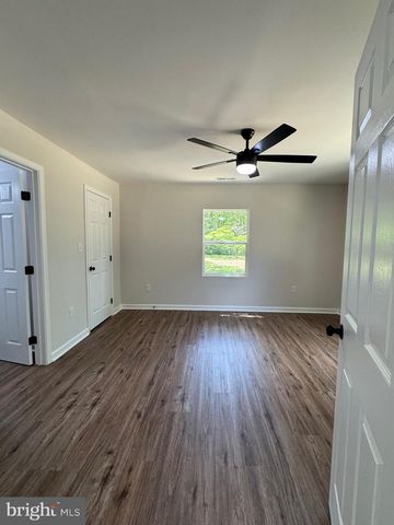 1950 S TIDWELLS RD, Montross, VA 22520