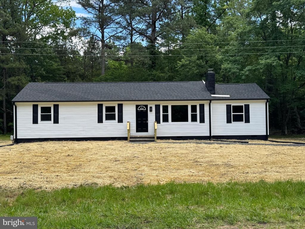 1950 S TIDWELLS RD, Montross, VA 22520
