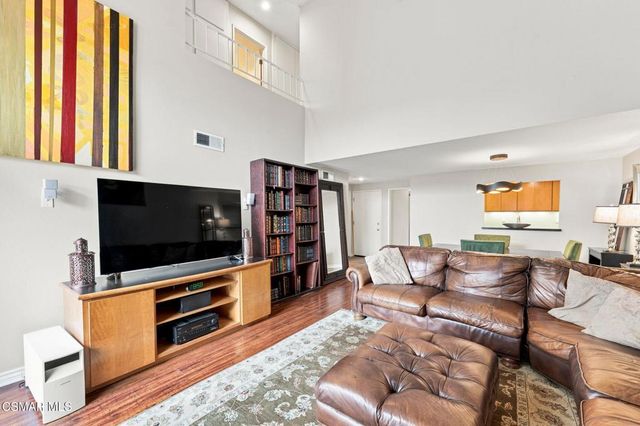 292 San Vincente Circle, Newbury Park, CA 91320