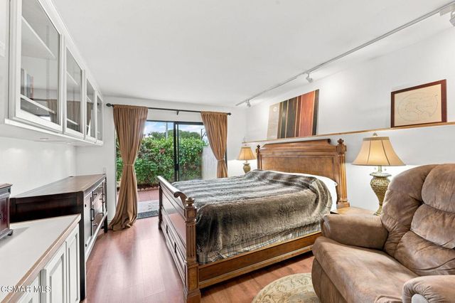 292 San Vincente Circle, Newbury Park, CA 91320