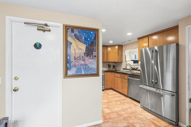292 San Vincente Circle, Newbury Park, CA 91320