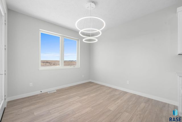 501 N Wildcat Dr Drive, Sioux Falls, SD 57110