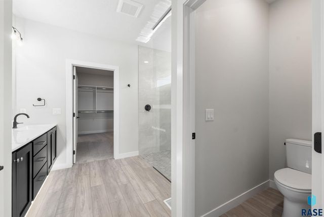 501 N Wildcat Dr Drive, Sioux Falls, SD 57110