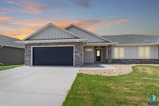 501 N Wildcat Dr Drive, Sioux Falls, SD 57110