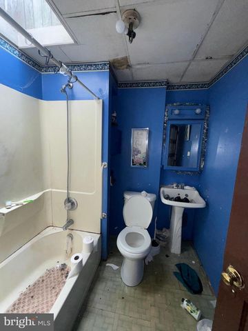 744 BARTLETT AVE, Baltimore, MD 21218