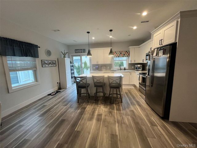 195 Park Avenue C, West Harrison, NY 10604