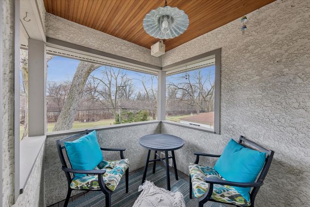 346 E South Street, Elmhurst, IL 60126