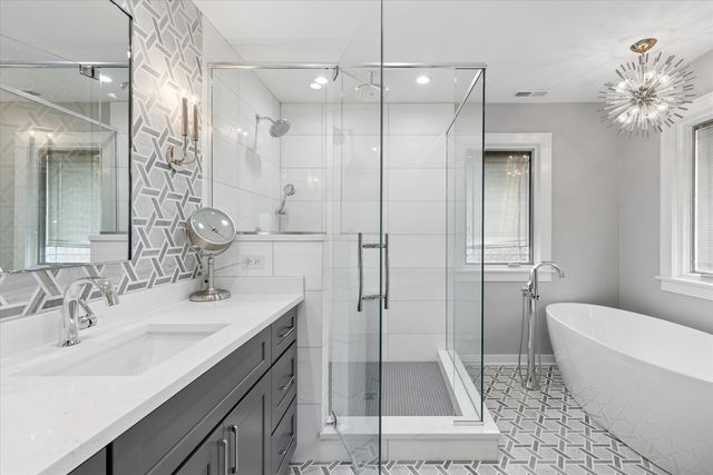 346 E South Street, Elmhurst, IL 60126