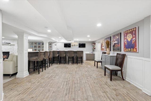 346 E South Street, Elmhurst, IL 60126