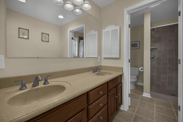 733 Mount Parnassus Drive, Granville, OH 43023