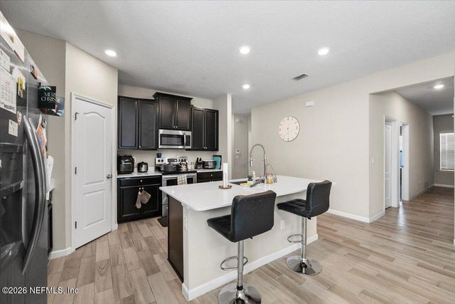 1703 MATHEWS MANOR Drive, Jacksonville, FL 32211