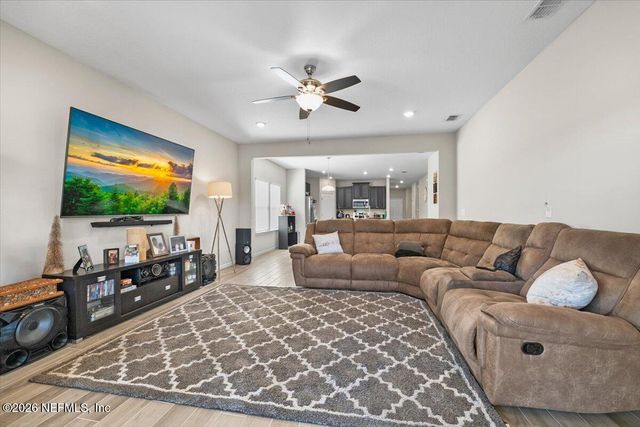 1703 MATHEWS MANOR Drive, Jacksonville, FL 32211