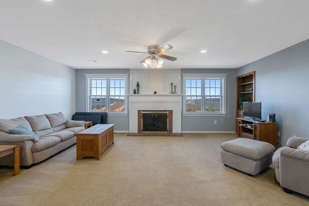 10103 N Ridgecrest Dr, Spokane, WA 99208 photo 3