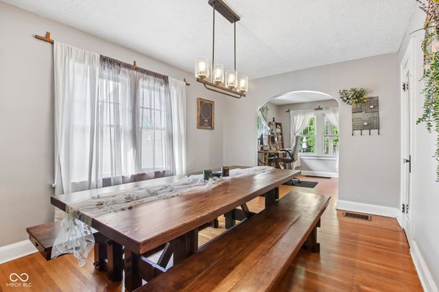 5607 Carrollton Avenue, Indianapolis, IN 46220