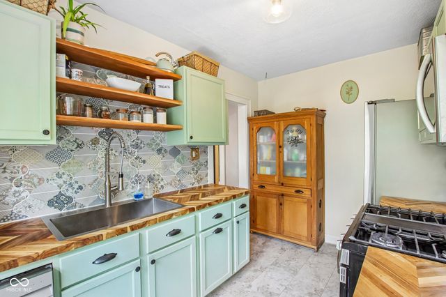 5607 Carrollton Avenue, Indianapolis, IN 46220