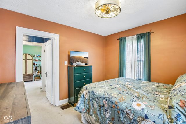 5607 Carrollton Avenue, Indianapolis, IN 46220