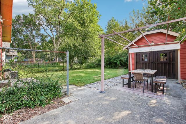 5607 Carrollton Avenue, Indianapolis, IN 46220