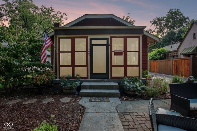 5607 Carrollton Avenue, Indianapolis, IN 46220