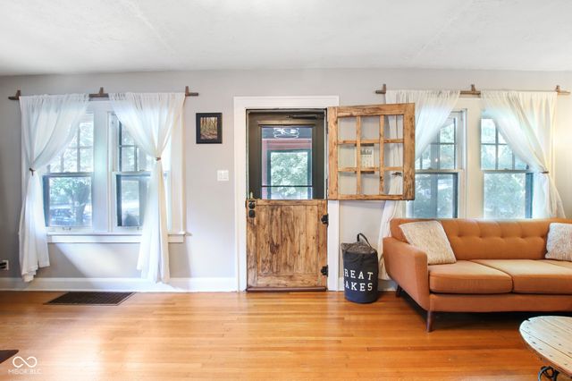 5607 Carrollton Avenue, Indianapolis, IN 46220