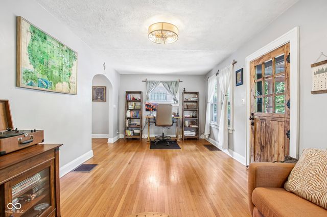 5607 Carrollton Avenue, Indianapolis, IN 46220