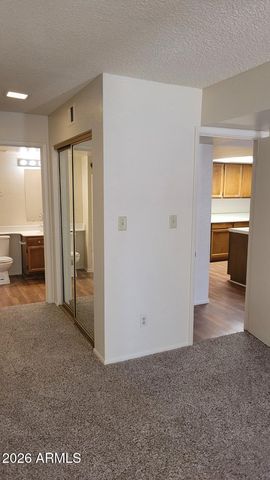 4730 W NORTHERN Avenue 2117, Glendale, AZ 85301